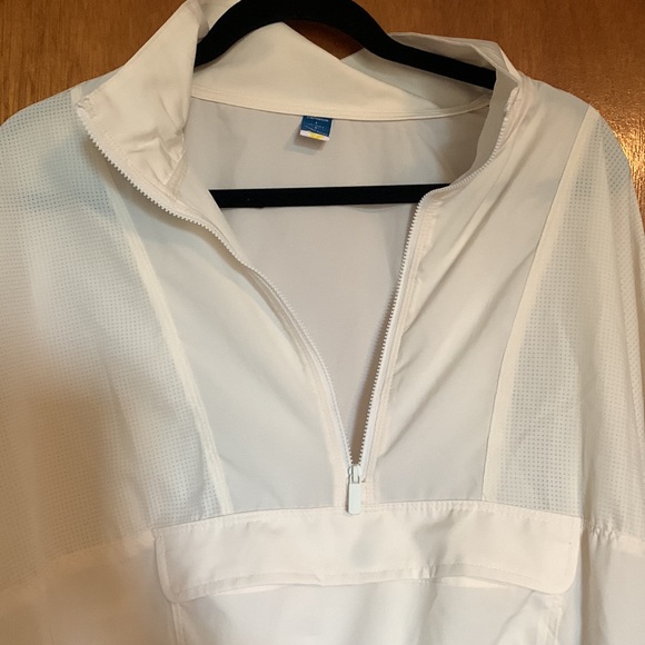 Windbreaker - Picture 3 of 7